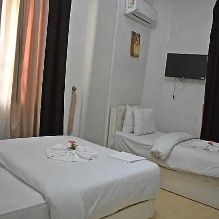 Abdeen Palace Hostel Cairo Exterior photo