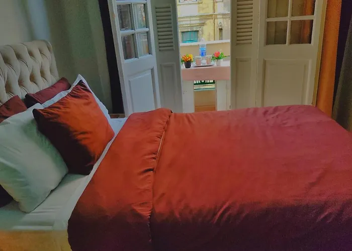 Abdeen Palace Hostel